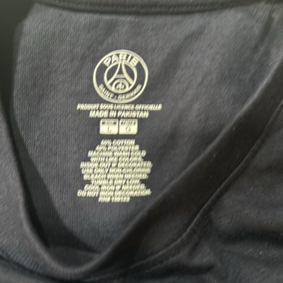 Paris Saint-Germain Men’s Shirt - Picture 7 of 8